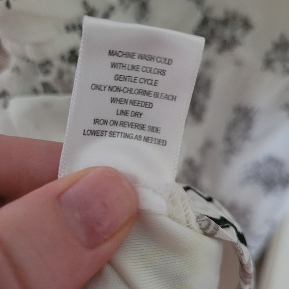 Nwot Trixxi White Black Floral Cold Shoulder Romper Size Large - Picture 13 of 13